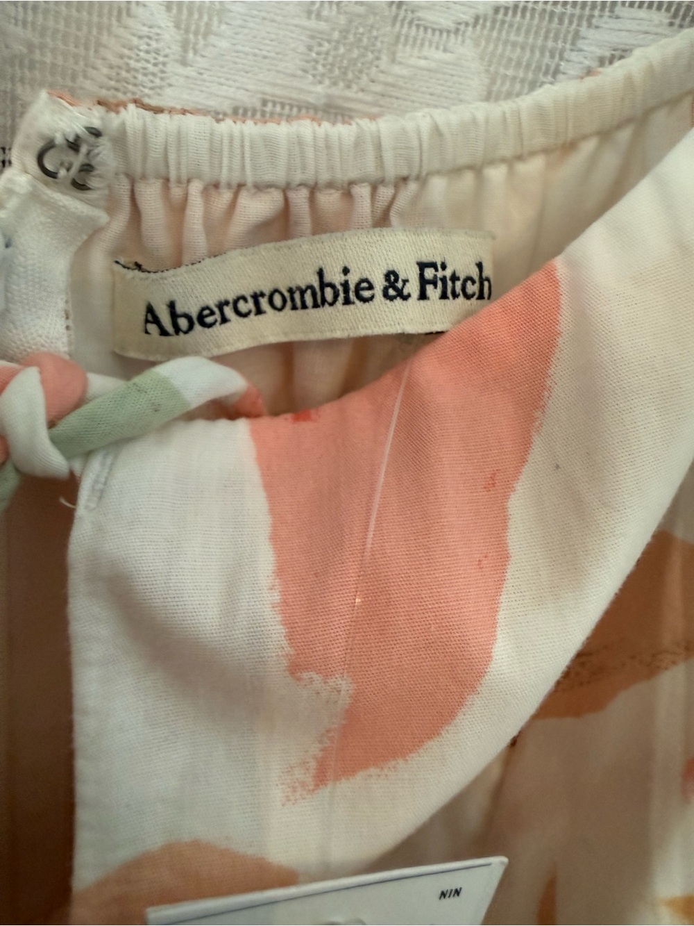 NWT Abercrombie Keyhole Floral Babydoll Mini Dress - Picture 4 of 4